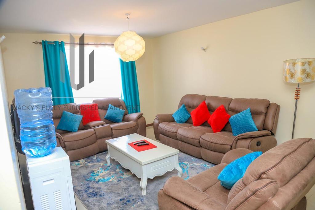 Jacky'S Milimani Suites Nakuru Exterior photo
